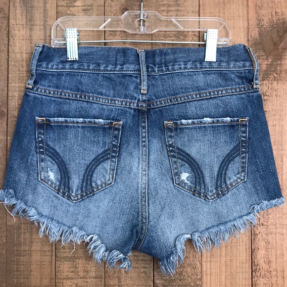 Hollister high waisted jean shorts Size 00 - Picture 3 of 8